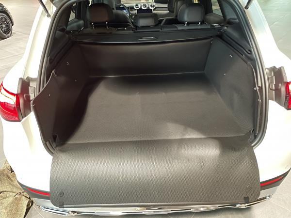 Kofferraumschutz GLC II, zuverlässiger Schutz im Kofferraum. Erweiterbar auf die gesamte Ladefläche mit Ladekantenschutz